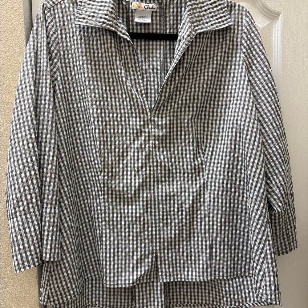 Chic Black & White Checkered Women's Blouse